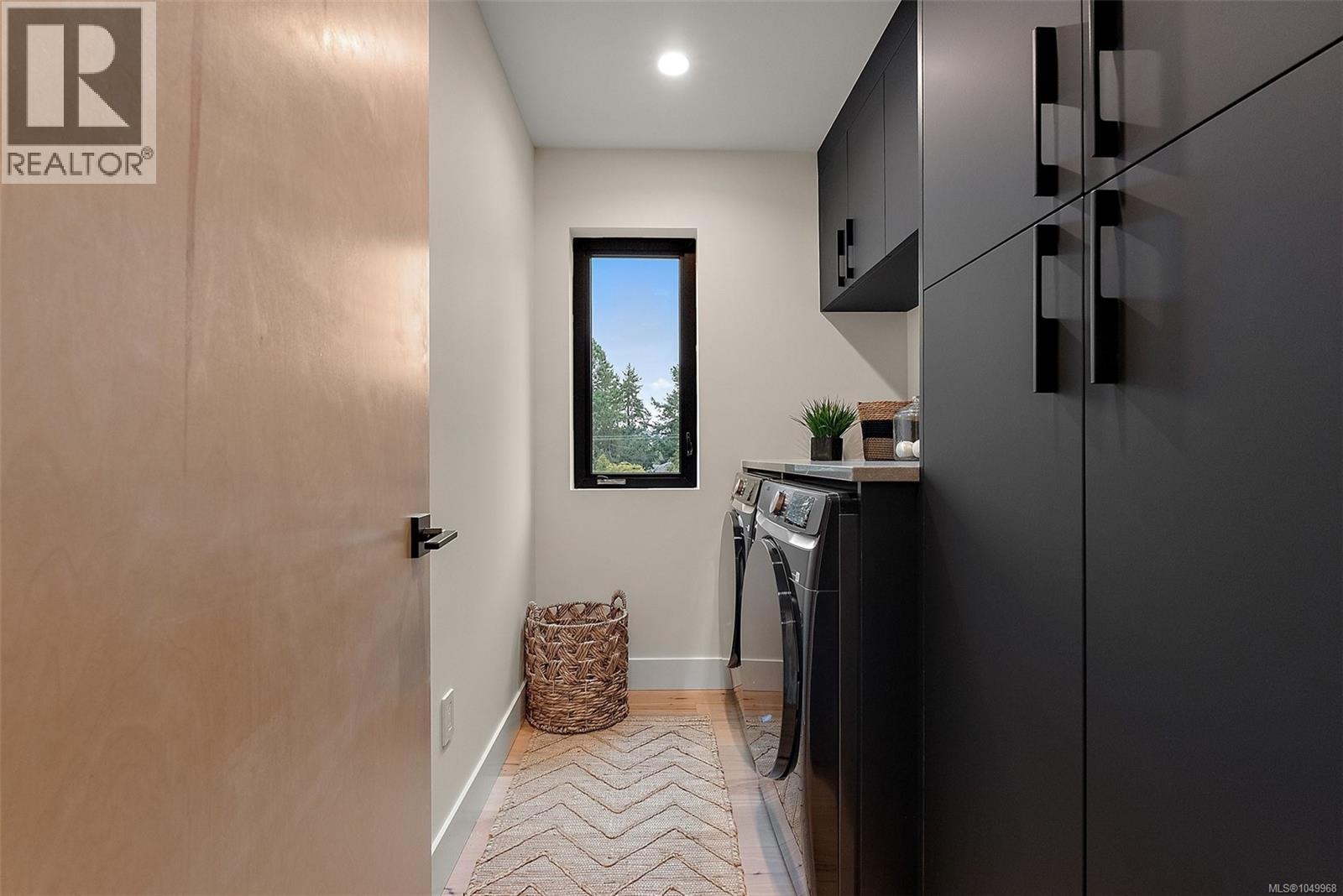 1 2215 Greenlands Road, Saanich