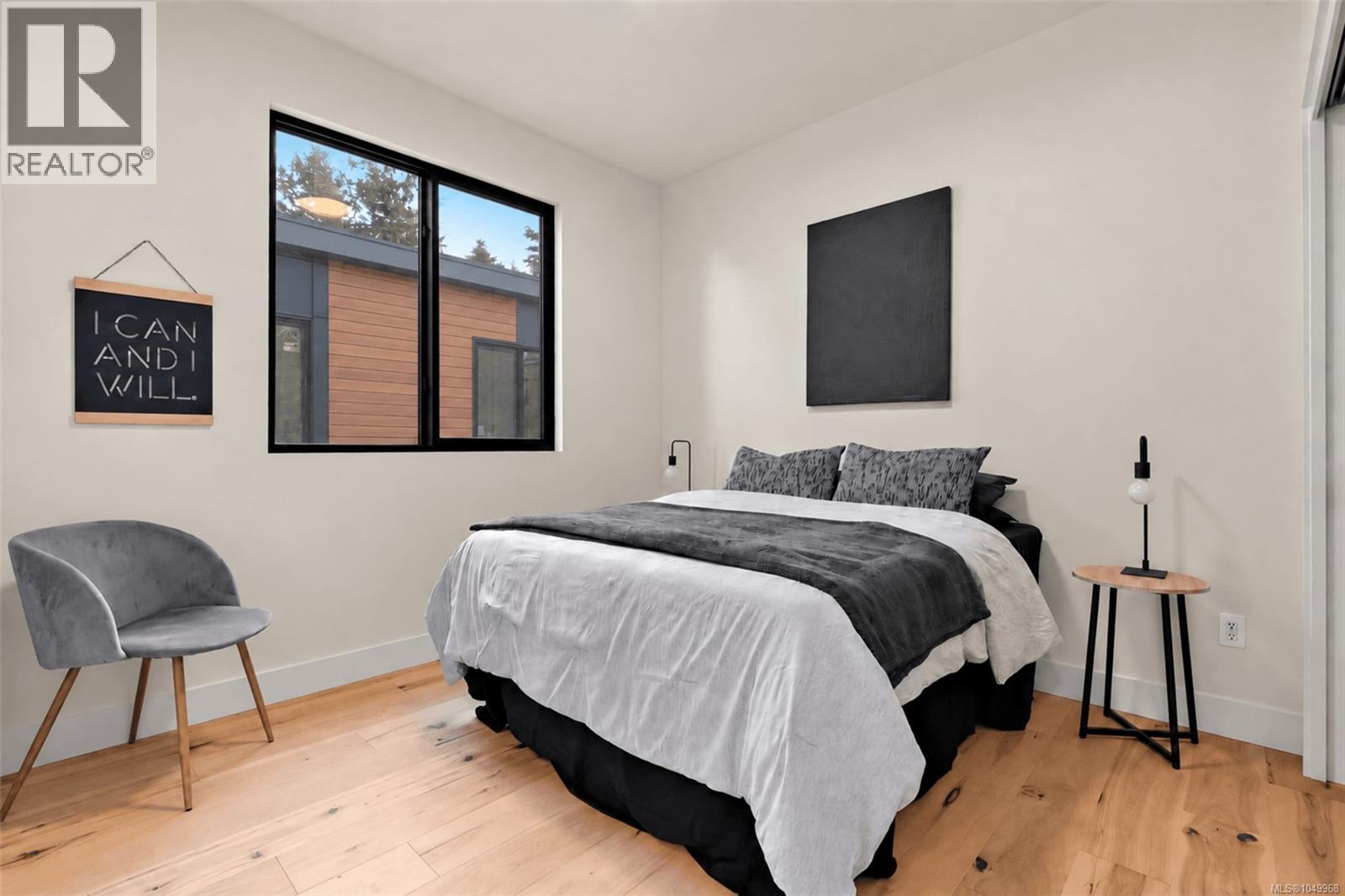 #1 2215 Greenlands Rd - 26