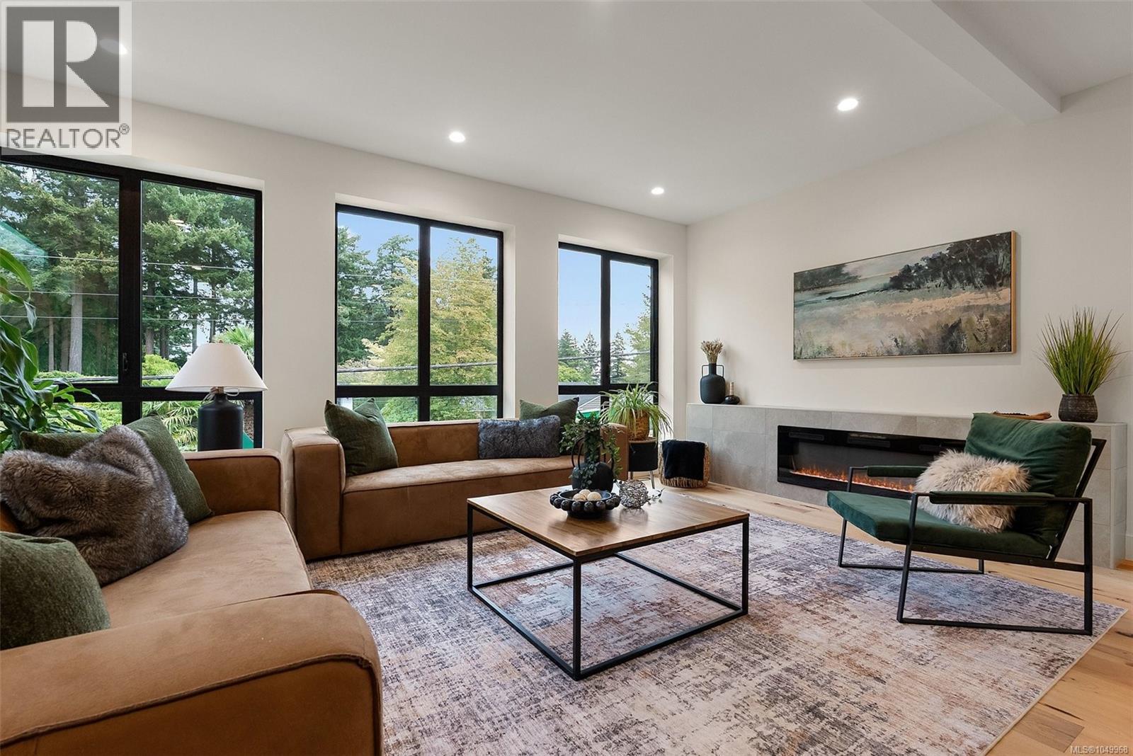 #1 2215 Greenlands Rd - 7