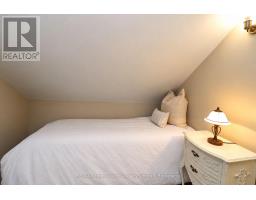 Bedroom 4 - 12 Lavender Hill Road, Clearview, ON L0M1G0 Photo 10