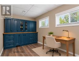 Laundry room - 12 Lavender Hill Road, Clearview, ON L0M1G0 Photo 11