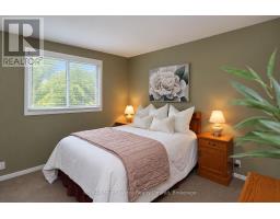 Bedroom 3 - 12 Lavender Hill Road, Clearview, ON L0M1G0 Photo 8