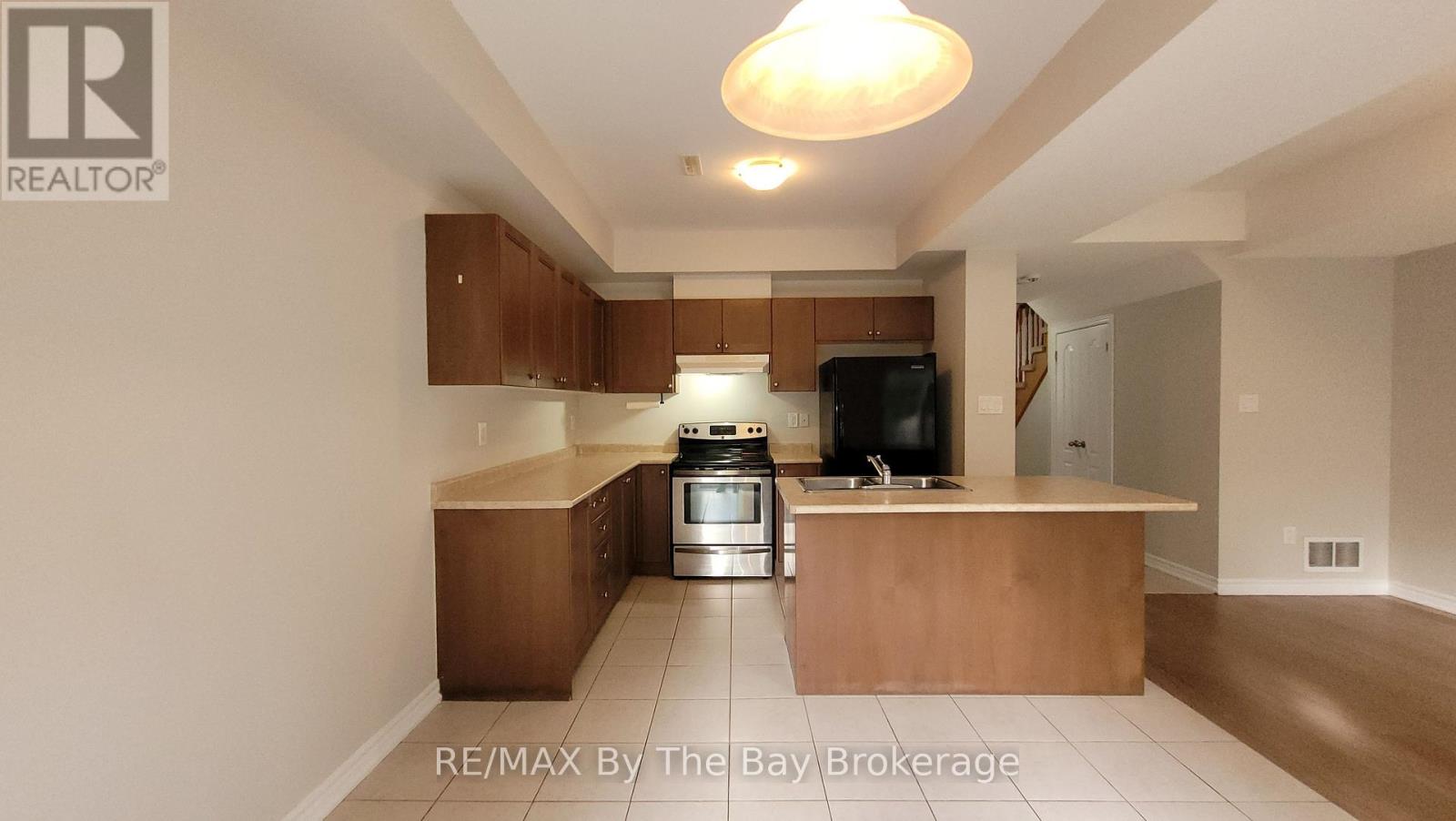 28 ARCADIA DRIVE, Wasaga Beach — photo 4