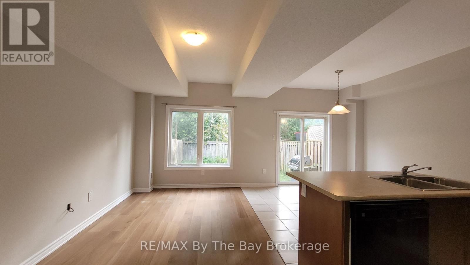28 ARCADIA DRIVE, Wasaga Beach — photo 7