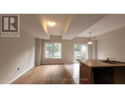 Bathroom - 28 Arcadia Drive, Wasaga Beach, ON L9Z3C7 Photo 7