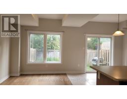 Bedroom 2 - 28 Arcadia Drive, Wasaga Beach, ON L9Z3C7 Photo 8