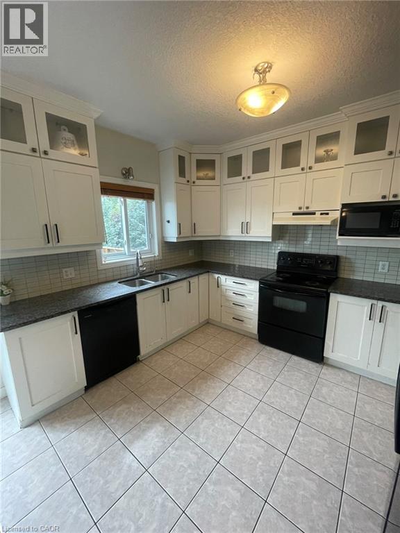 278 BRIARMEADOW Drive Unit# Upper — photo 3