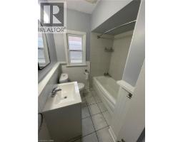 61 Hamel Avenue Unit# Front, Kitchener, ON N2K1M7 Photo 6