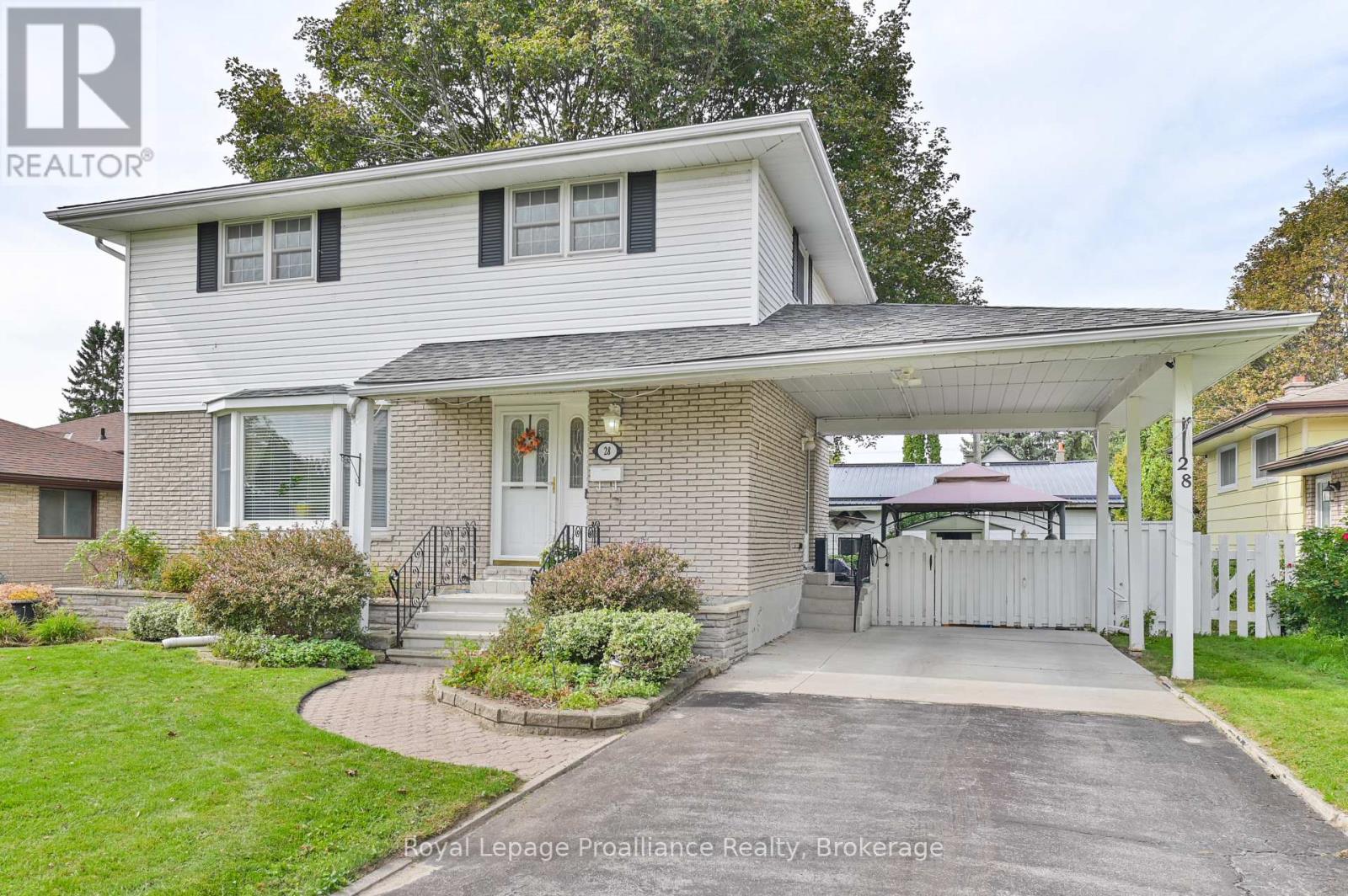 28 SHONIKER AVENUE, Quinte West (Trenton Ward)