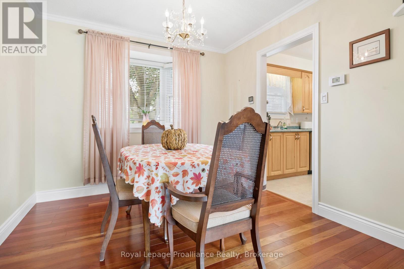 28 SHONIKER AVENUE - 14