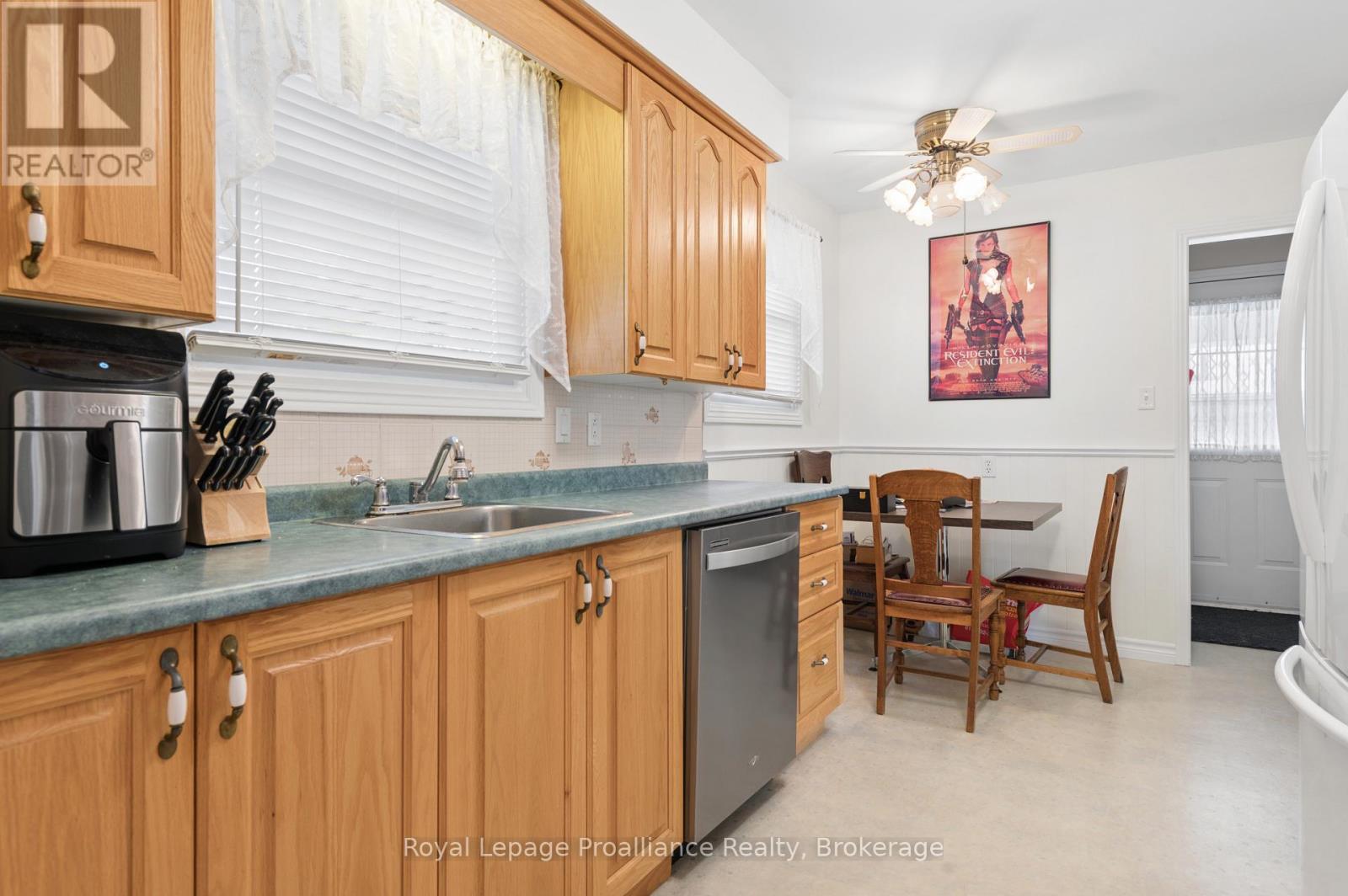 28 SHONIKER AVENUE - Image 18