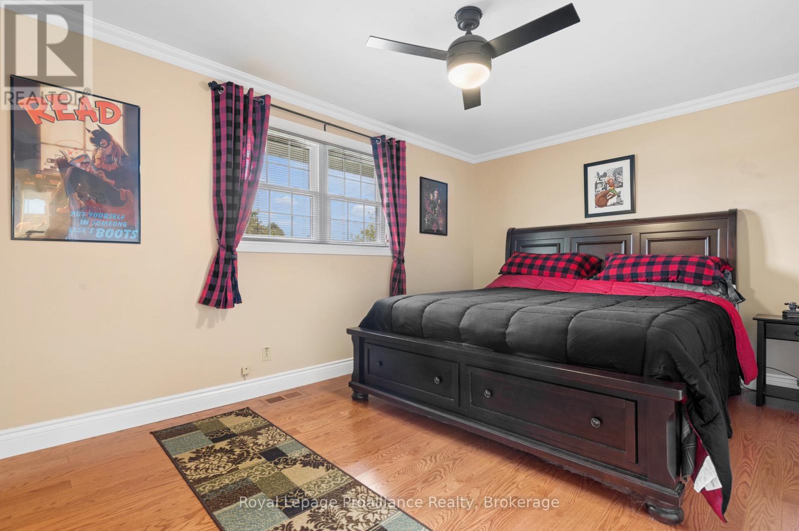 28 SHONIKER AVENUE - 24