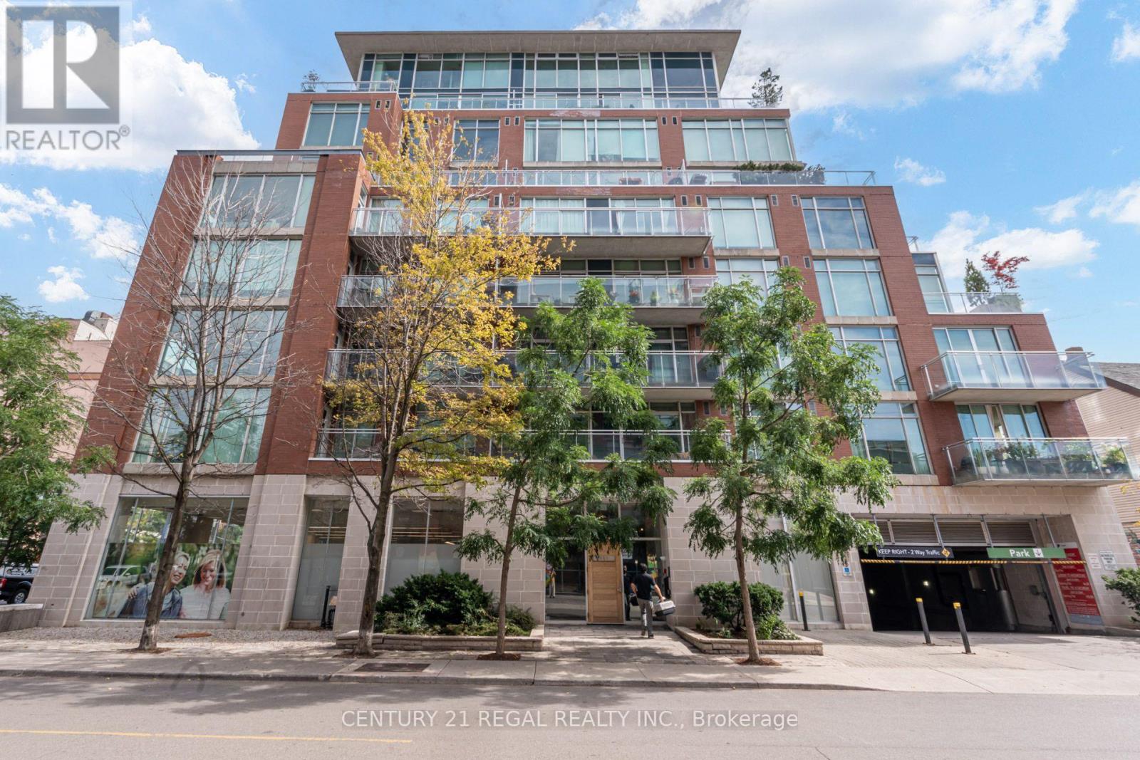 Photo of 301 Markham Street