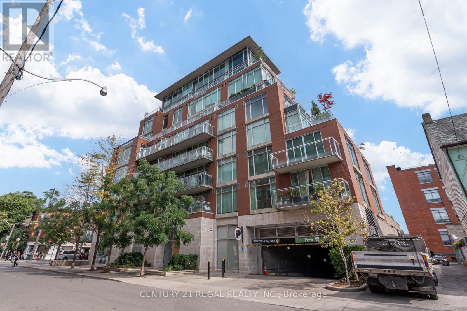 306 - 301 MARKHAM STREET, Toronto (Palmerston-Little Italy) — photo 2