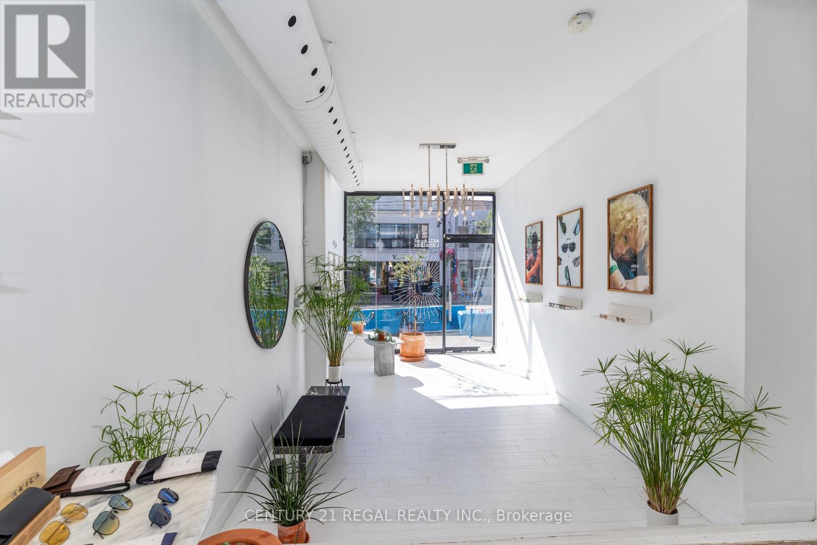 790 DUNDAS STREET, Toronto (Trinity-Bellwoods) — photo 2