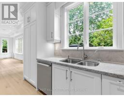 Bedroom 3 - 1b Carluke Crescent, Toronto, ON M2L2H7 Photo 15