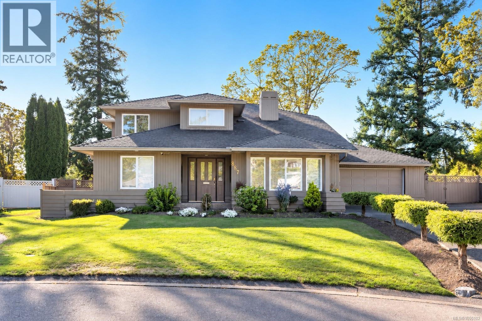  887 Kentwood Lane, Saanich