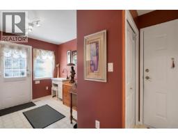 887 Kentwood Lane, Saanich, BC V8Y3C6 Photo 27