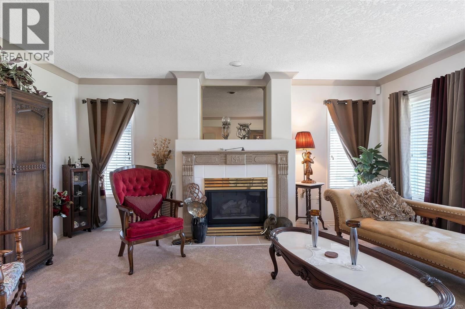 887 Kentwood Lane, Saanich