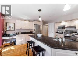 Porch - 887 Kentwood Lane, Saanich, BC V8Y3C6 Photo 17