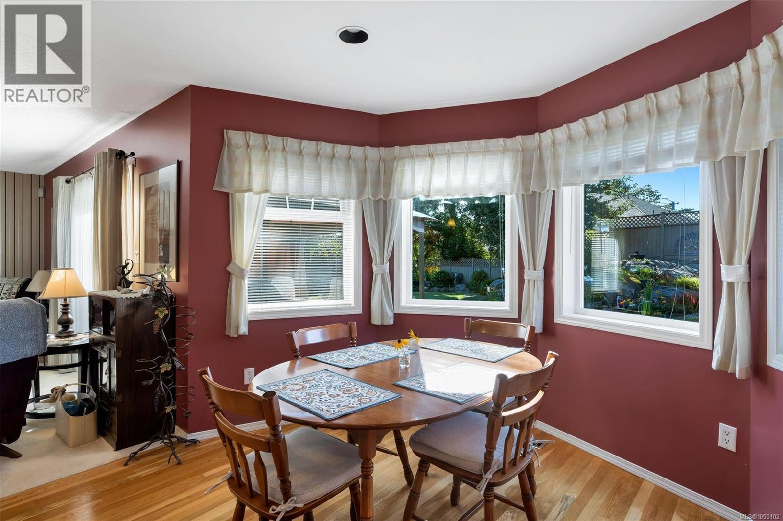 887 Kentwood Lane - 19
