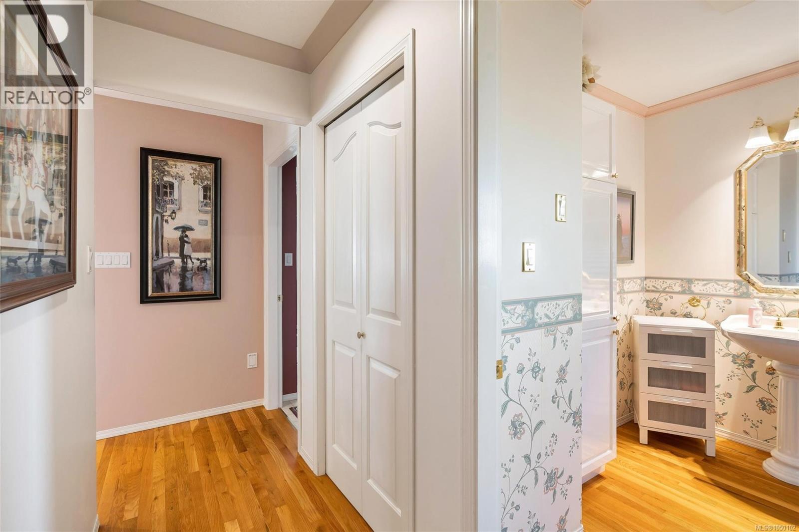 887 Kentwood Lane - 28