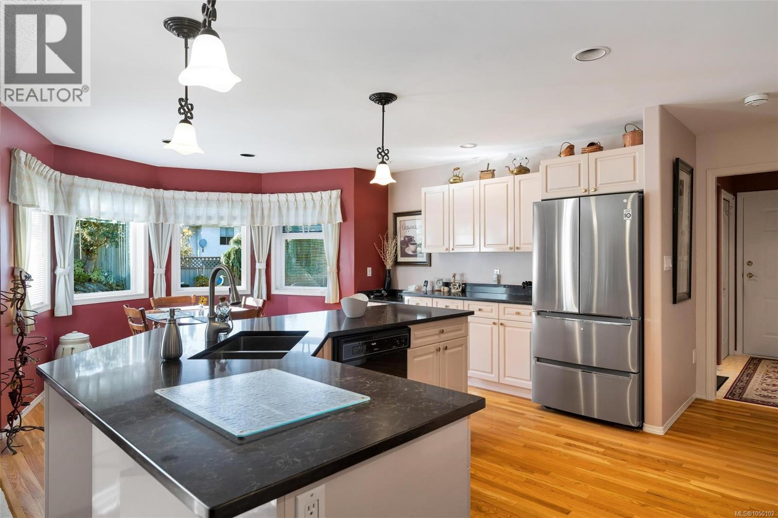 887 Kentwood Lane - 11