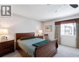 887 Kentwood Lane, Saanich, BC V8Y3C6 Photo 34