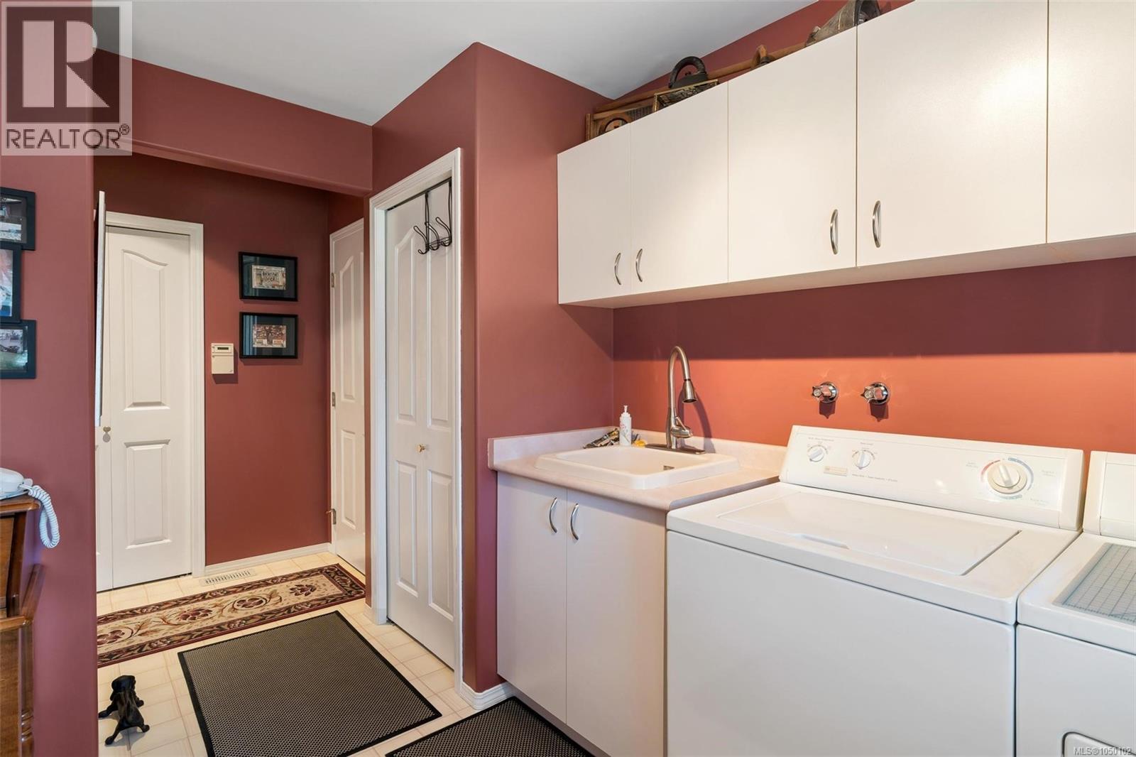 887 Kentwood Lane - 26