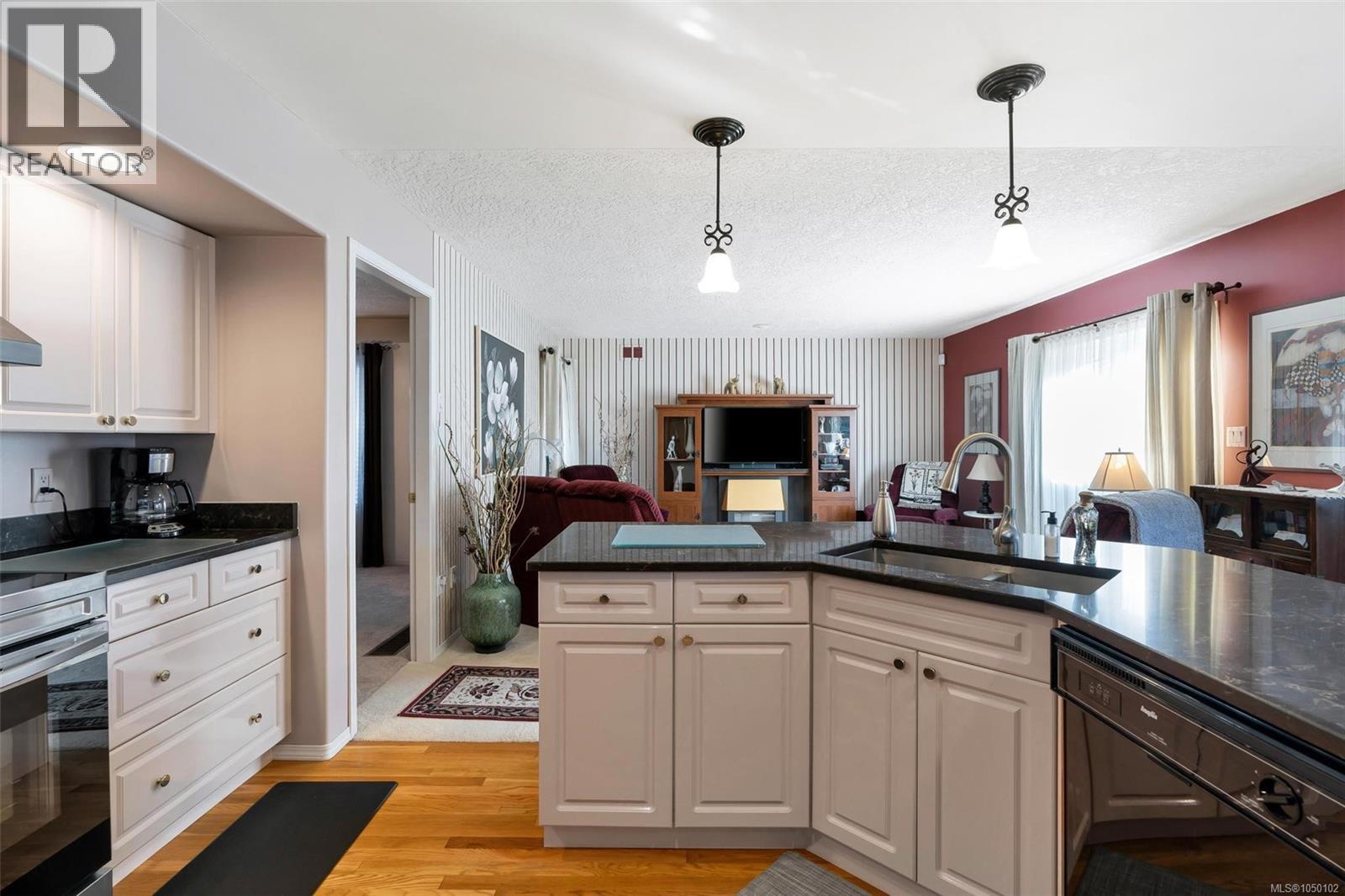 887 Kentwood Lane - 15