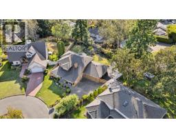 887 Kentwood Lane, Saanich, BC V8Y3C6 Photo 55