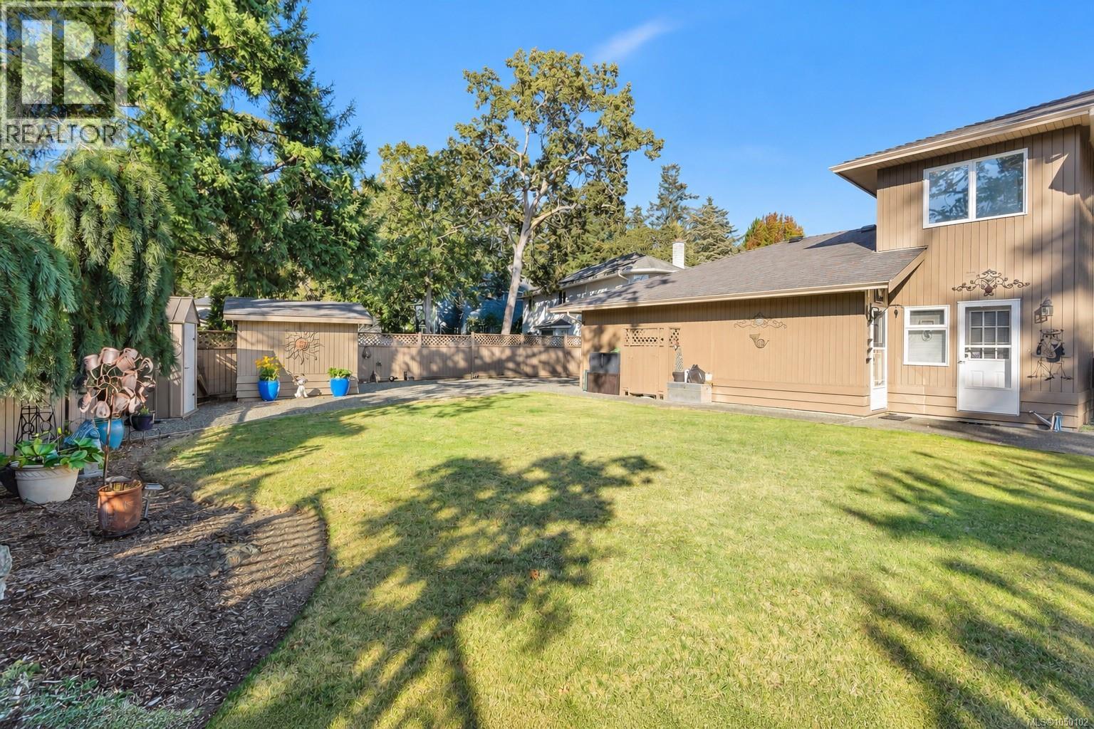 887 Kentwood Lane - 51
