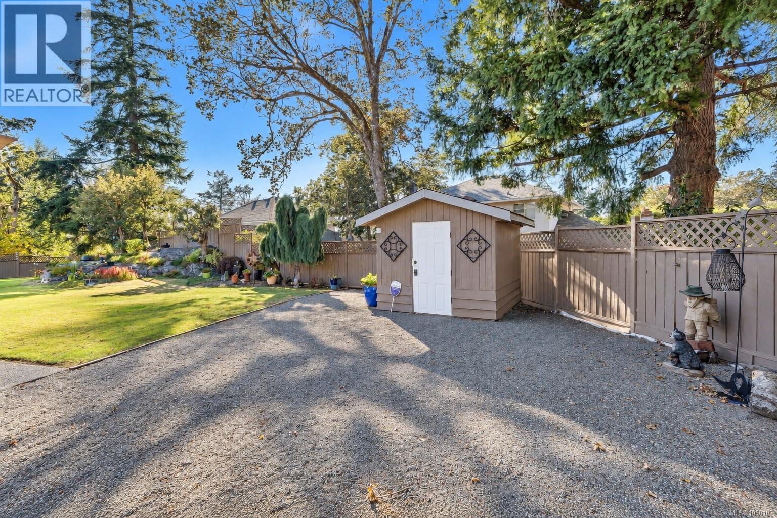 887 Kentwood Lane - 52