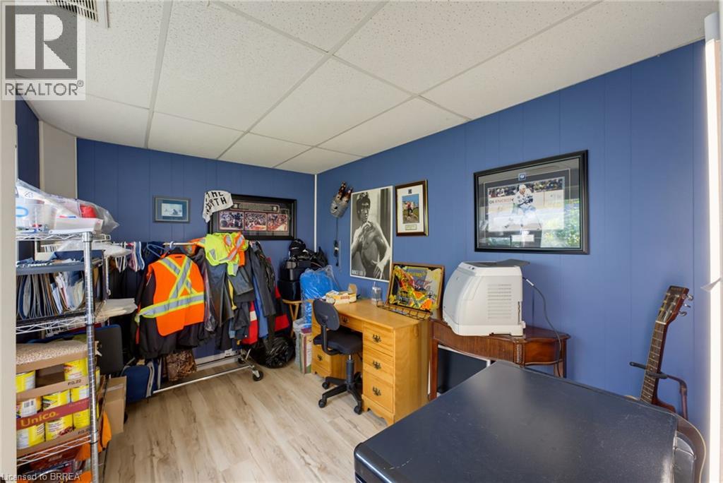 11 REDWOOD Road - Image 16