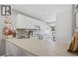 Full bathroom - 1750 Pacific Way Unit# 6, Kamloops, BC V2E2K8 Photo 9