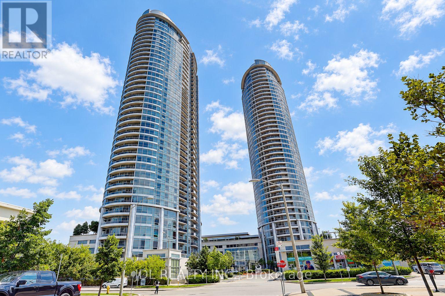Photo of 125 Village Green Square