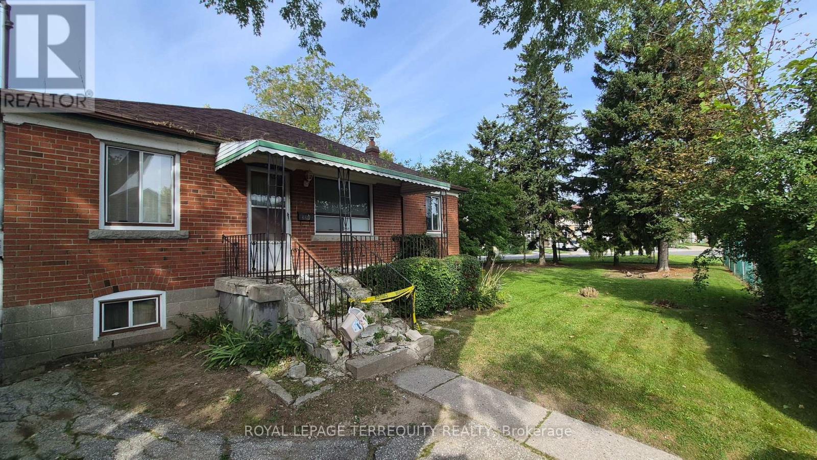 228 SOUTH WOODROW BOULEVARD - 3