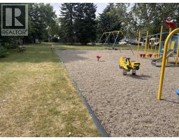 429 10 Street Ne, Calgary, AB T2E4M2 Photo 36