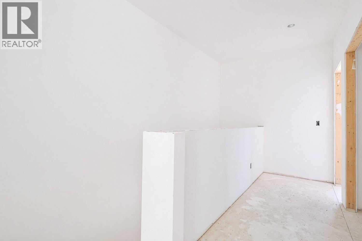 #101 2830 EVERGREEN Drive - 21