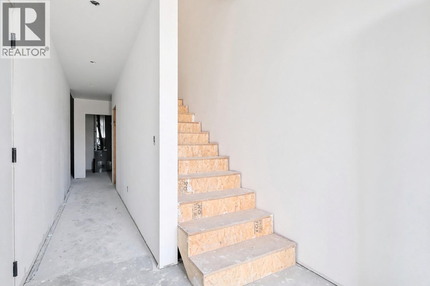 2830 EVERGREEN Drive Unit# 101, Penticton
