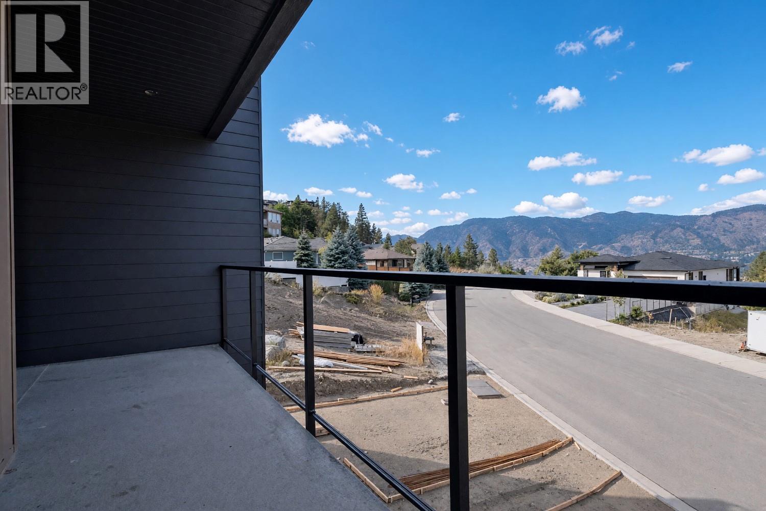 2830 EVERGREEN Drive Unit# 101, Penticton