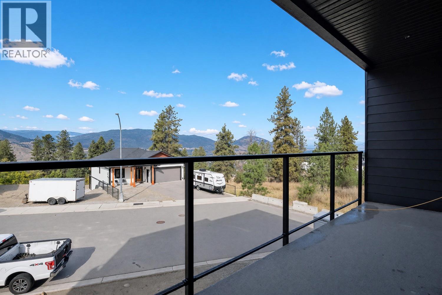 #101 2830 EVERGREEN Drive - 16