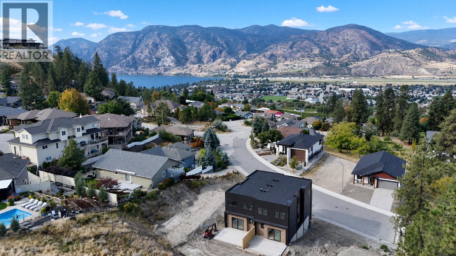 2830 EVERGREEN Drive Unit# 101, Penticton