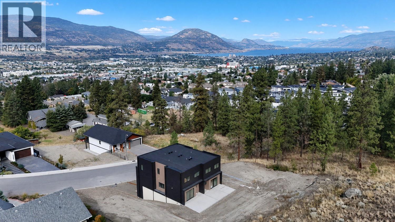 2830 EVERGREEN Drive Unit# 101, Penticton