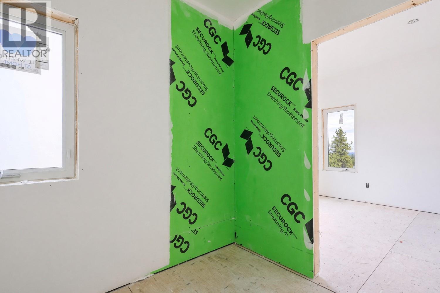 #102 2830 EVERGREEN Drive - 29