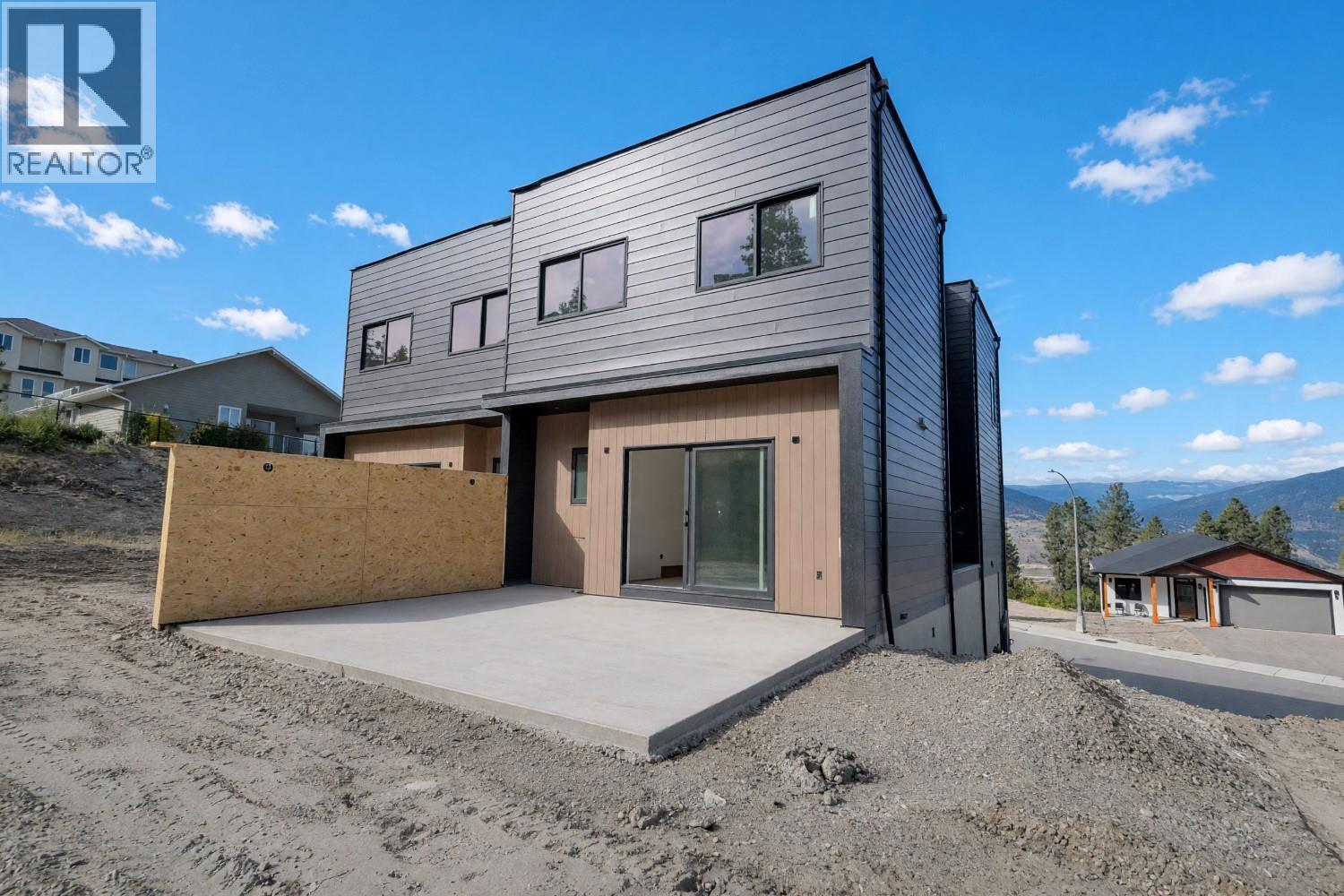 2830 EVERGREEN Drive Unit# 102, Penticton