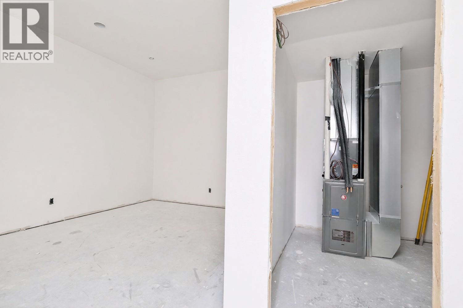 2830 EVERGREEN Drive Unit# 102, Penticton