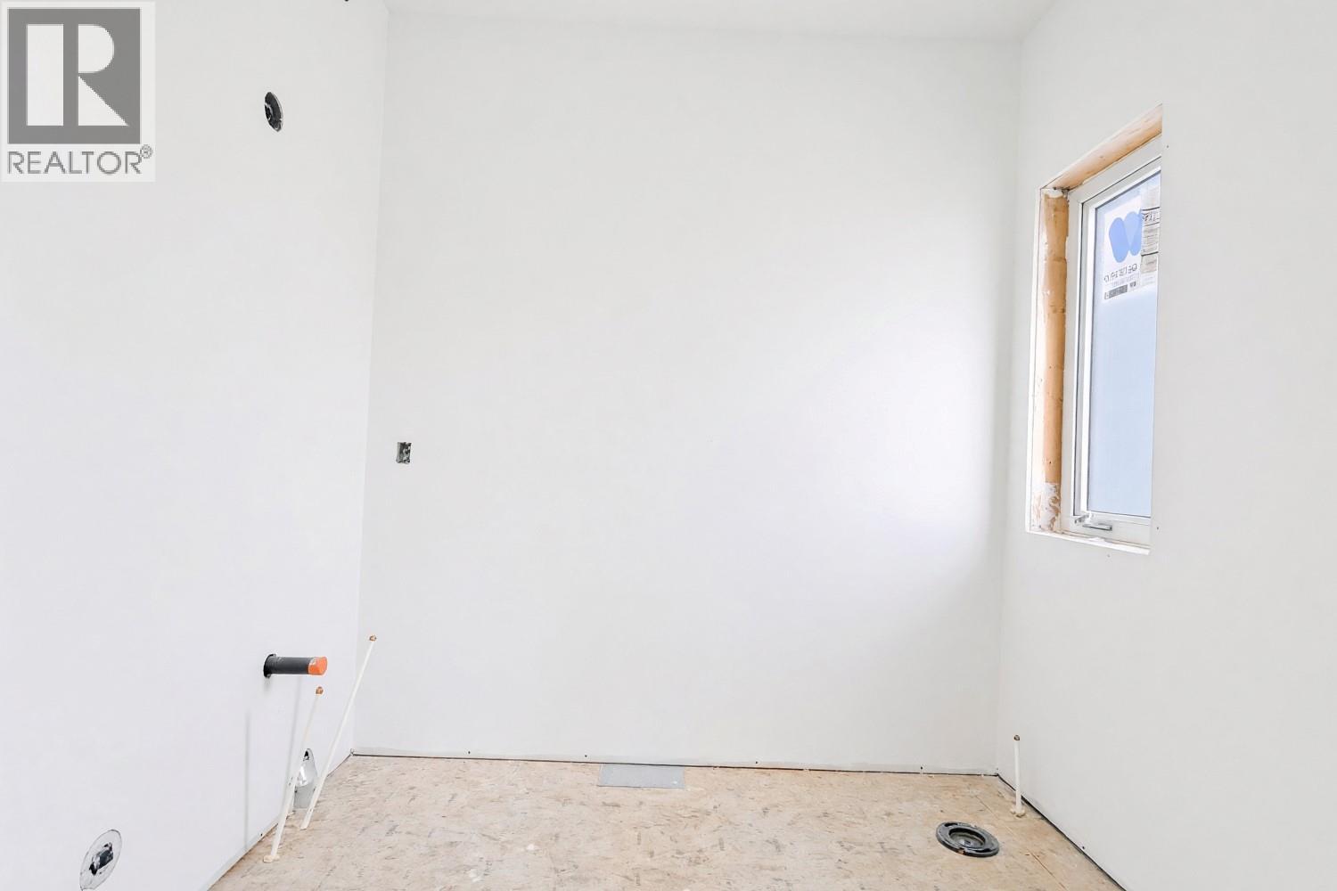 2830 EVERGREEN Drive Unit# 102, Penticton