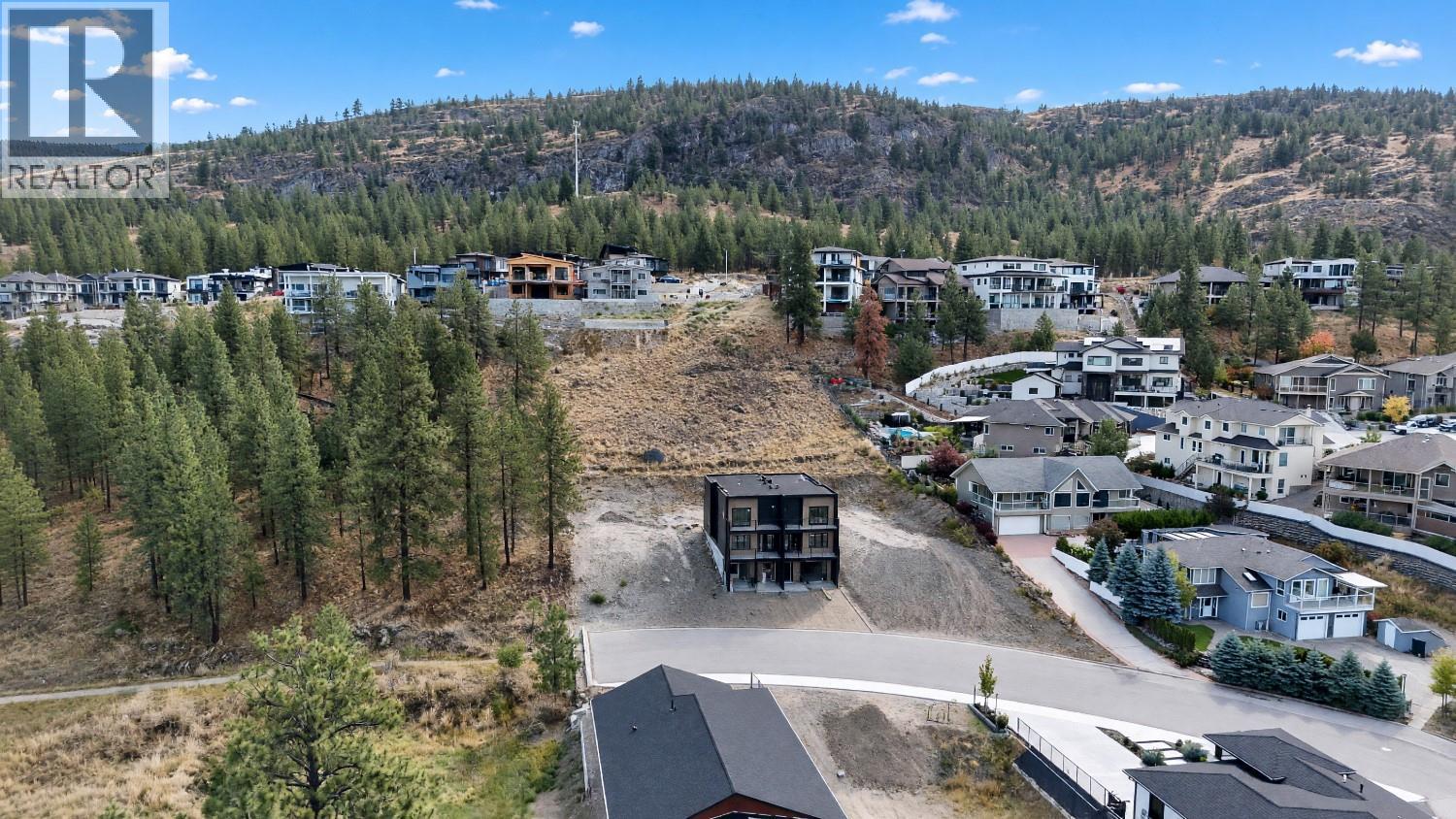 2830 EVERGREEN Drive Unit# 102, Penticton