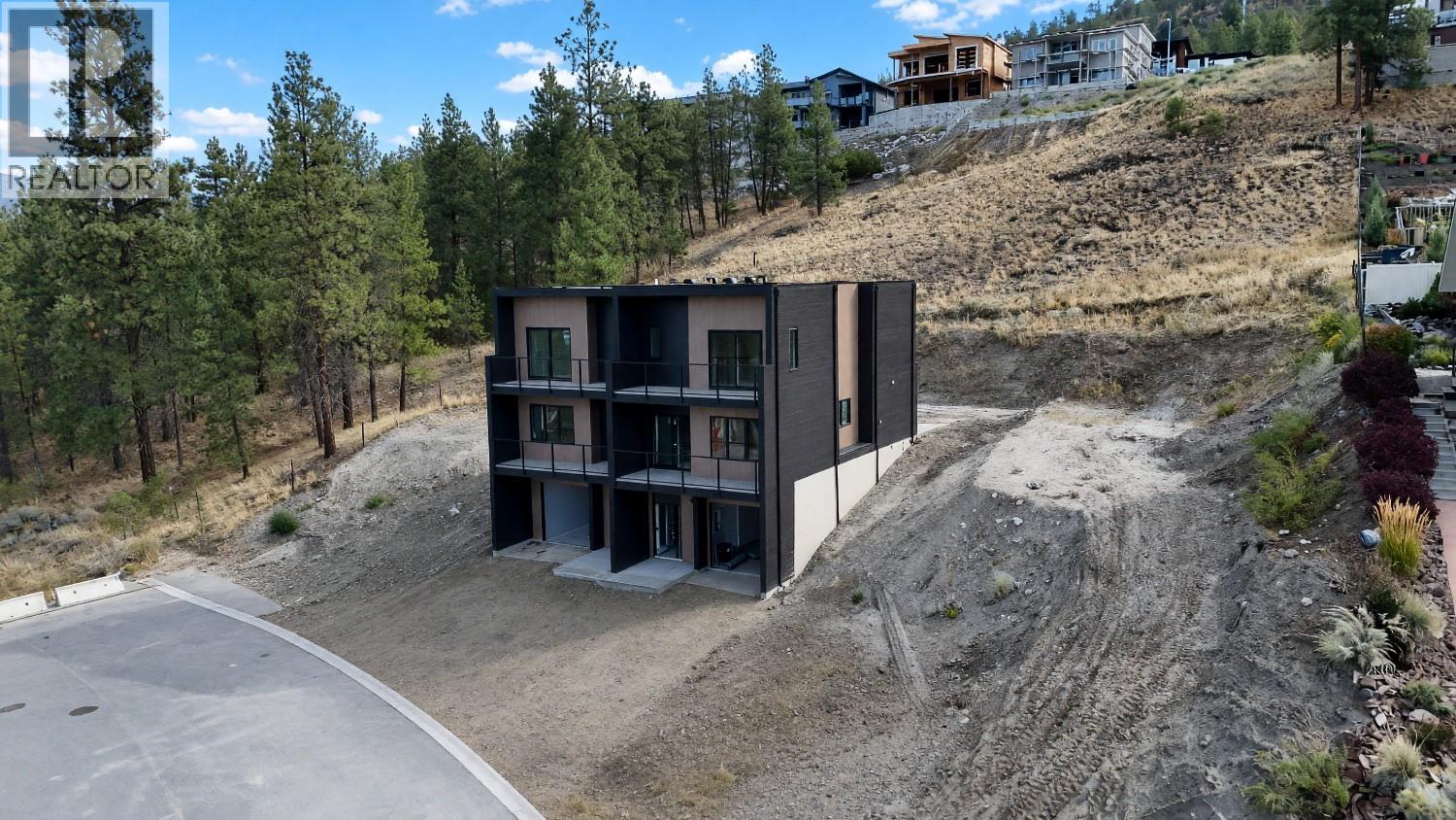 2830 EVERGREEN Drive Unit# 102, Penticton